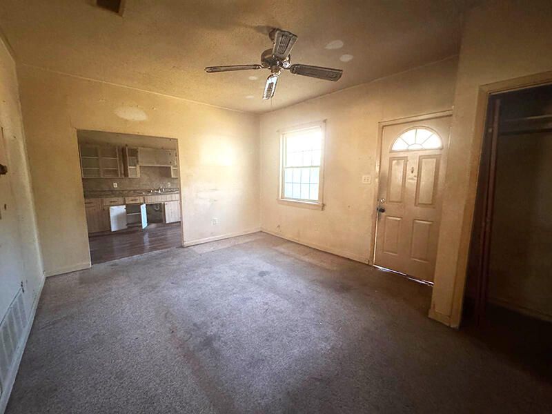 待售: $99,900 (3 贝兹, 2 浴室, 1094 平方英尺)