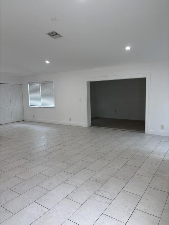 В аренду: $3,490 (5 спален, 3 ванн, 1783 Квадратных фут)