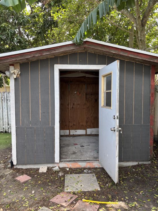 В аренду: $3,490 (5 спален, 3 ванн, 1783 Квадратных фут)