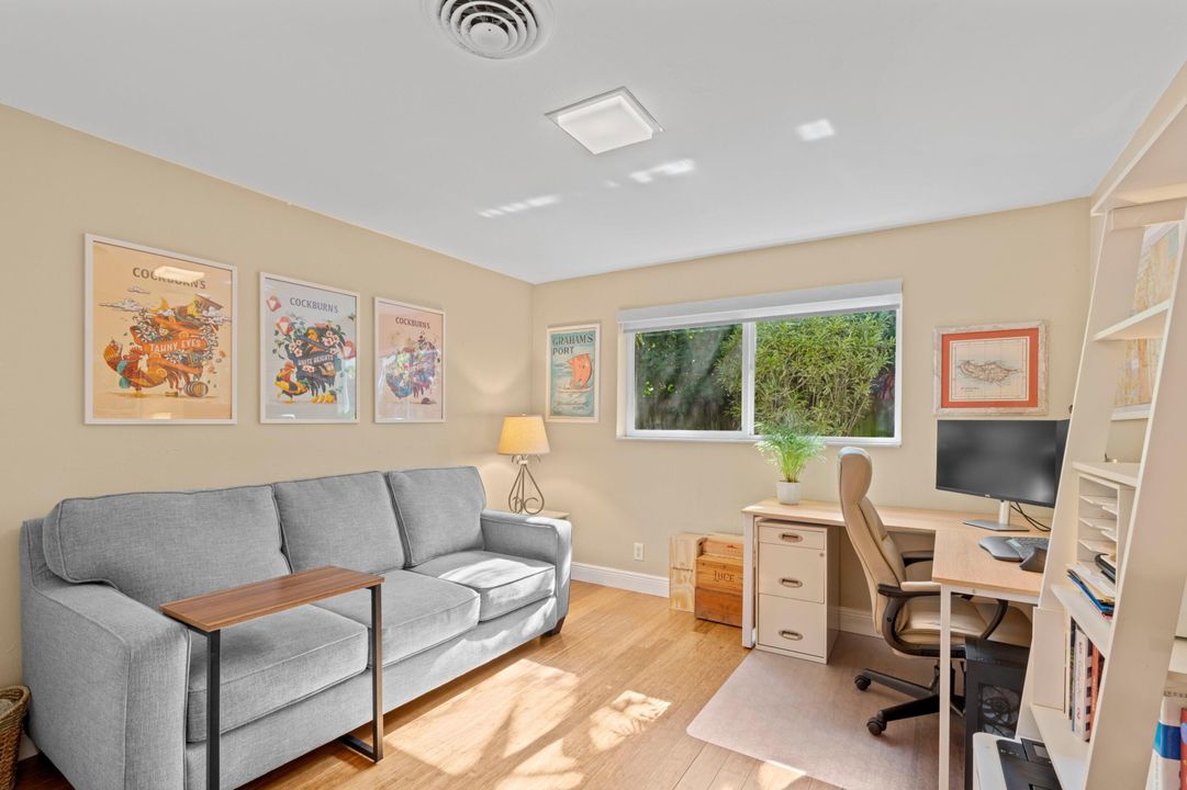 На продажу: $979,000 (3 спален, 2 ванн, 1948 Квадратных фут)