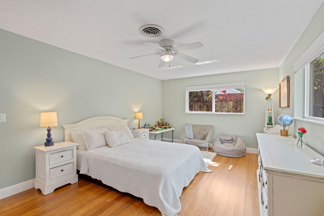 На продажу: $979,000 (3 спален, 2 ванн, 1948 Квадратных фут)