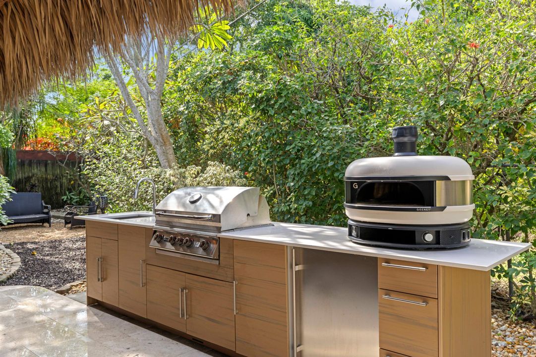 На продажу: $979,000 (3 спален, 2 ванн, 1948 Квадратных фут)