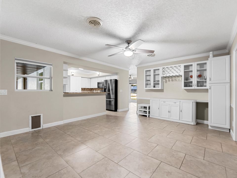 For Sale: $548,000 (4 beds, 3 baths, 1992 Square Feet)