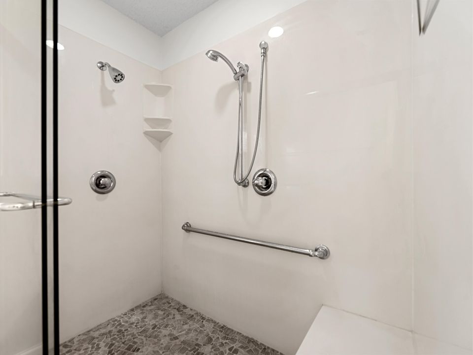 For Sale: $548,000 (4 beds, 3 baths, 1992 Square Feet)