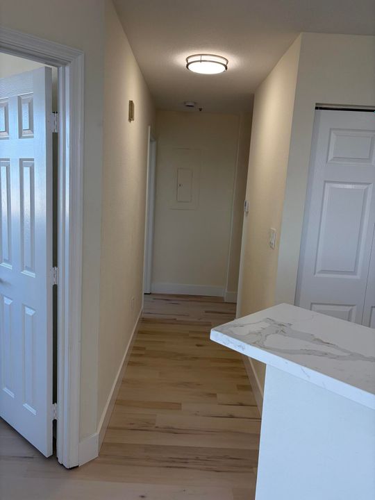 В аренду: $2,850 (2 спален, 1 ванн, 995 Квадратных фут)