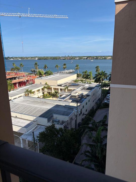 В аренду: $2,850 (2 спален, 1 ванн, 995 Квадратных фут)