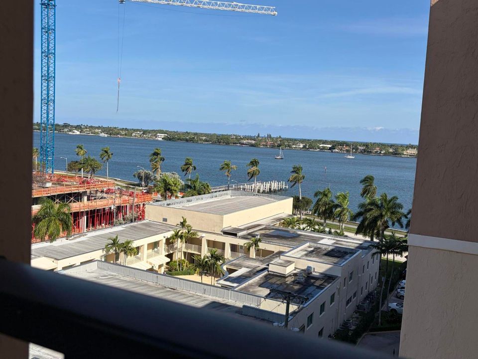 В аренду: $2,850 (2 спален, 1 ванн, 995 Квадратных фут)