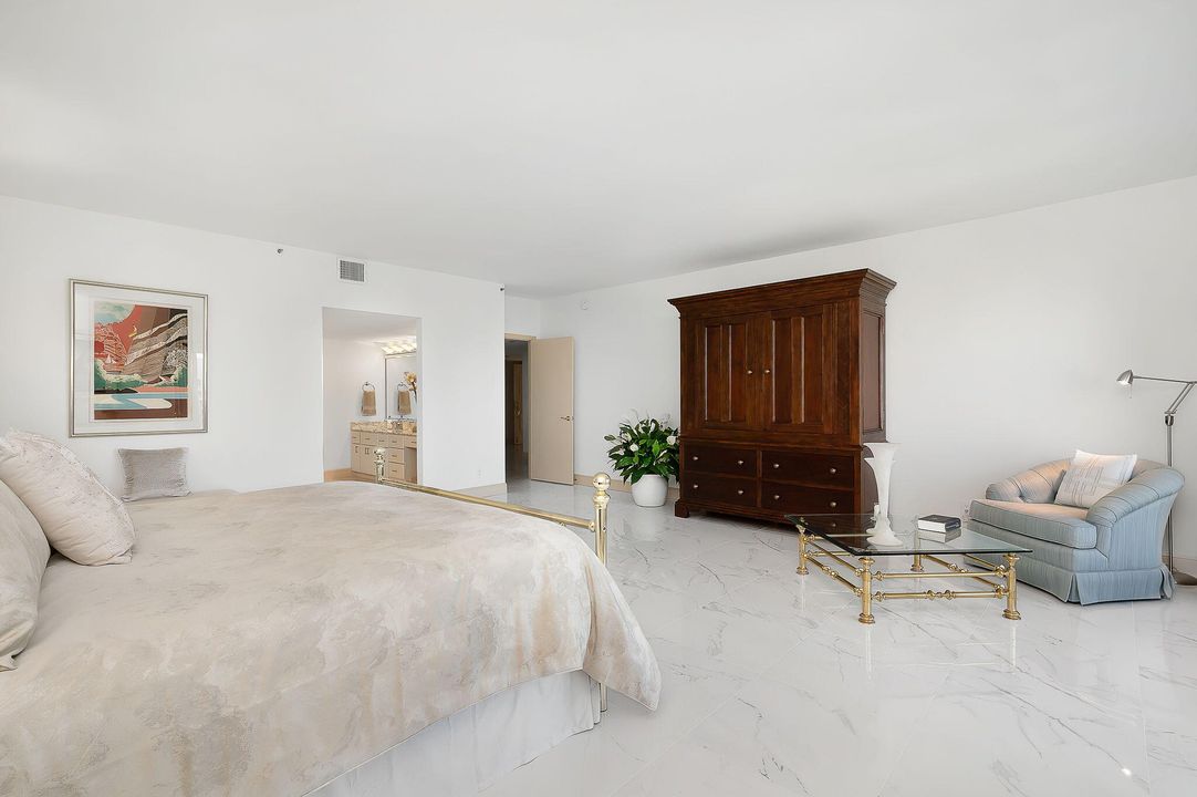 En Venta: $2,395,000 (2 camas, 2 baños, 2150 Pies cuadrados)