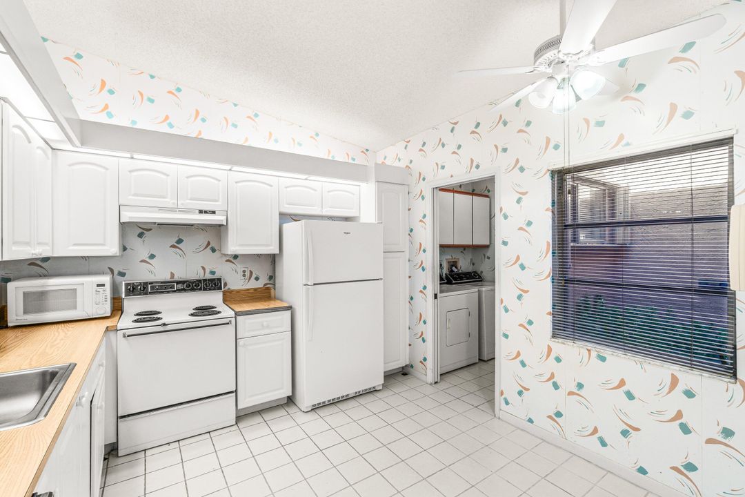 待售: $240,000 (2 贝兹, 2 浴室, 1262 平方英尺)