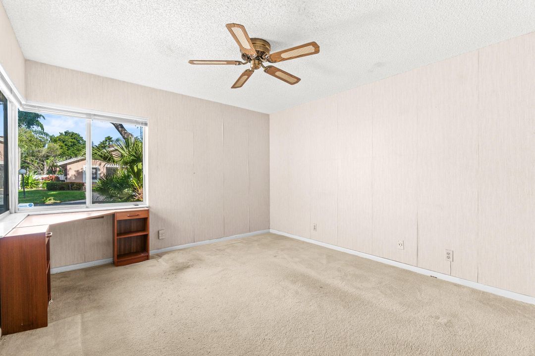 待售: $240,000 (2 贝兹, 2 浴室, 1262 平方英尺)