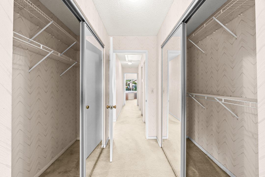 待售: $240,000 (2 贝兹, 2 浴室, 1262 平方英尺)