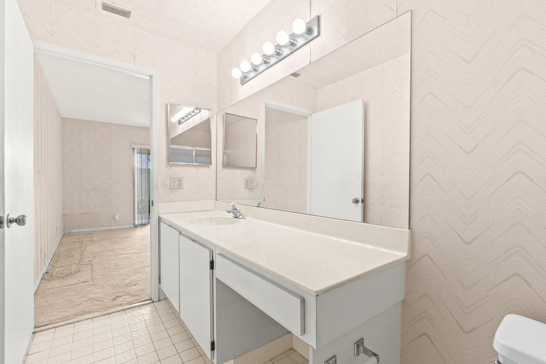 待售: $240,000 (2 贝兹, 2 浴室, 1262 平方英尺)