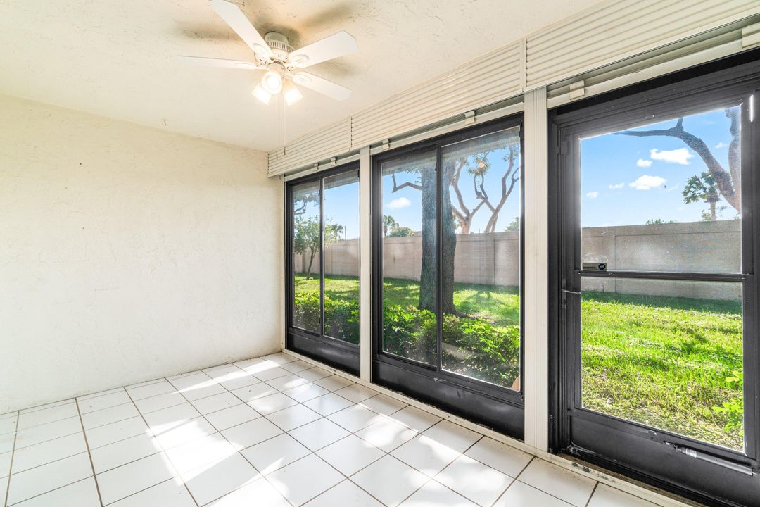 待售: $240,000 (2 贝兹, 2 浴室, 1262 平方英尺)