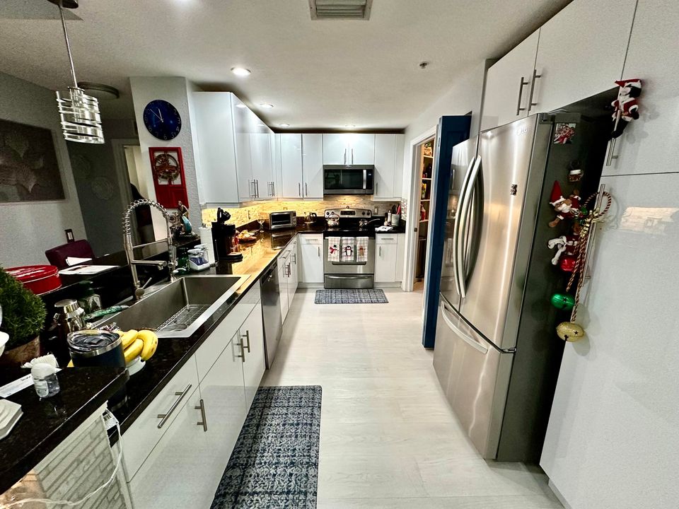 В аренду: $3,800 (2 спален, 2 ванн, 1188 Квадратных фут)