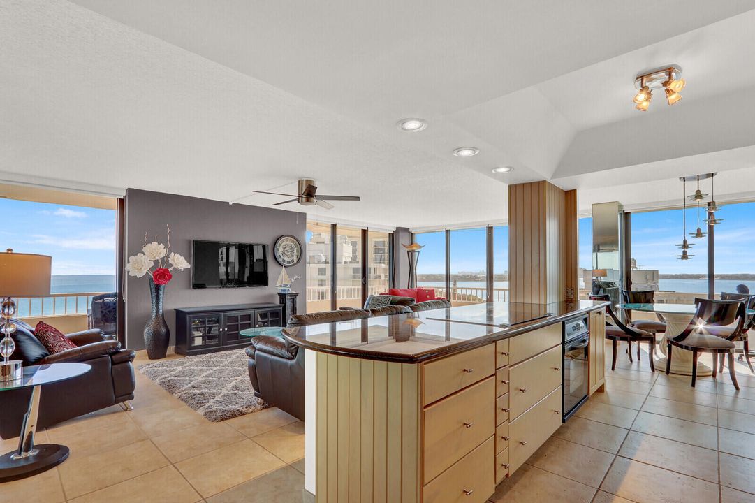 For Rent: $6,000 (2 beds, 2 baths, 1435 Square Feet)