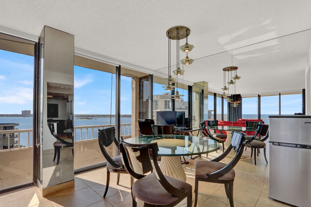 For Rent: $6,000 (2 beds, 2 baths, 1435 Square Feet)