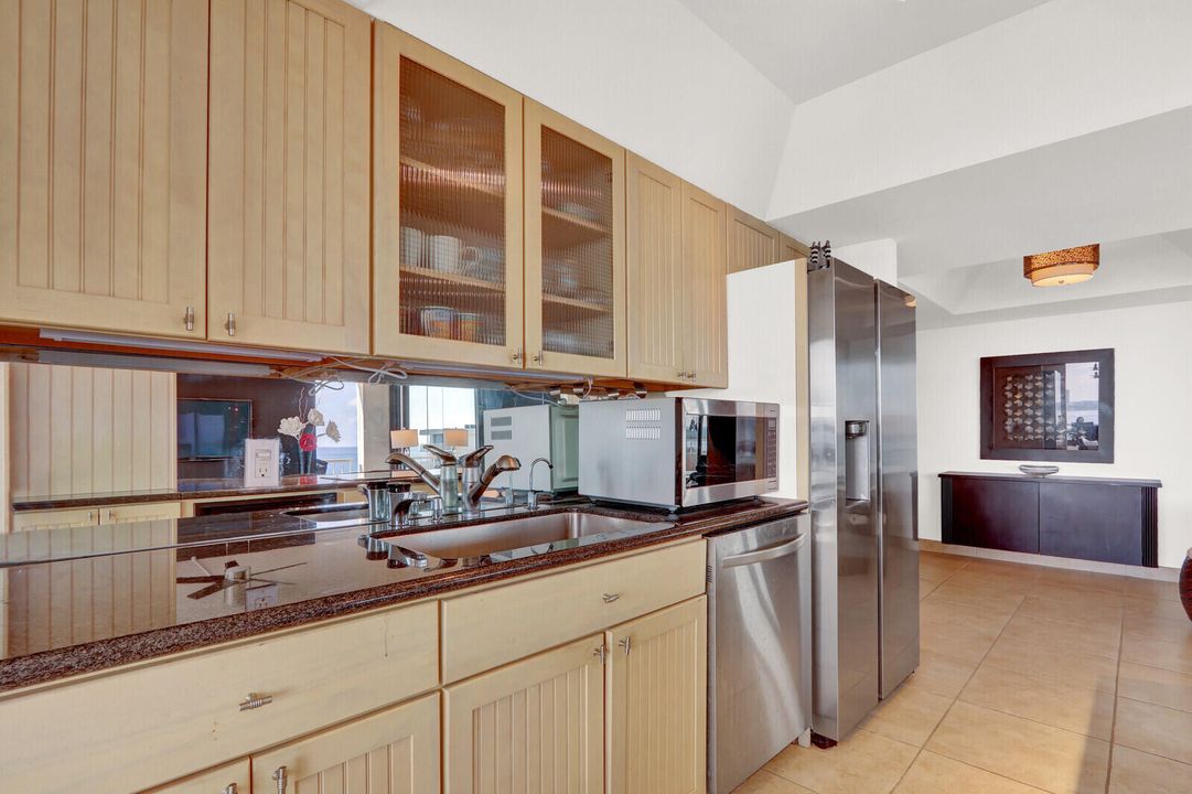 For Rent: $6,000 (2 beds, 2 baths, 1435 Square Feet)