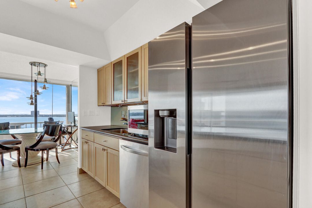 For Rent: $6,000 (2 beds, 2 baths, 1435 Square Feet)