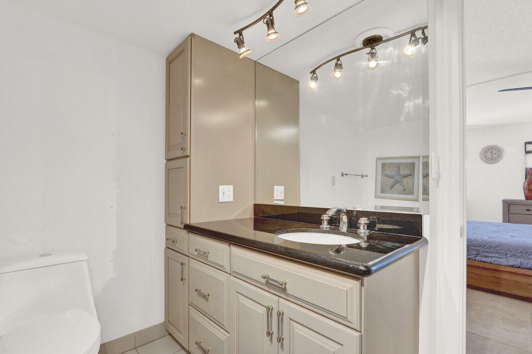 For Rent: $6,000 (2 beds, 2 baths, 1435 Square Feet)