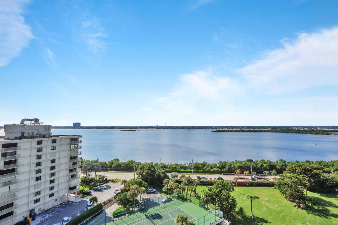 For Rent: $6,000 (2 beds, 2 baths, 1435 Square Feet)