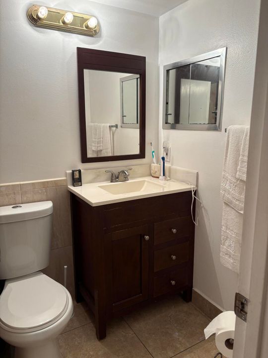 For Sale: $95,900 (1 beds, 1 baths, 684 Square Feet)