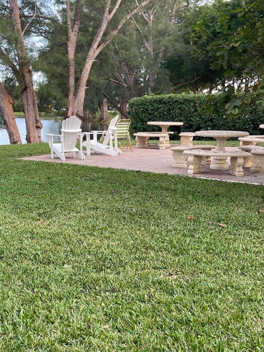 For Sale: $100,000 (1 beds, 1 baths, 715 Square Feet)