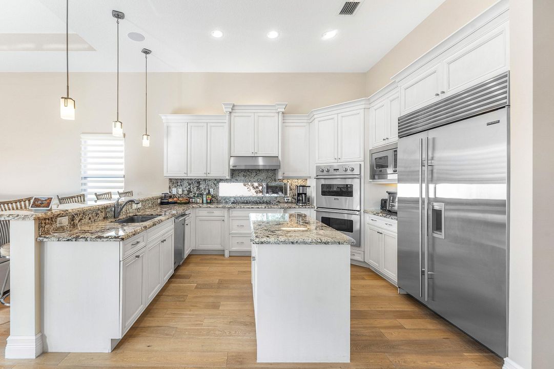 For Sale: $1,895,000 (4 beds, 3 baths, 3745 Square Feet)