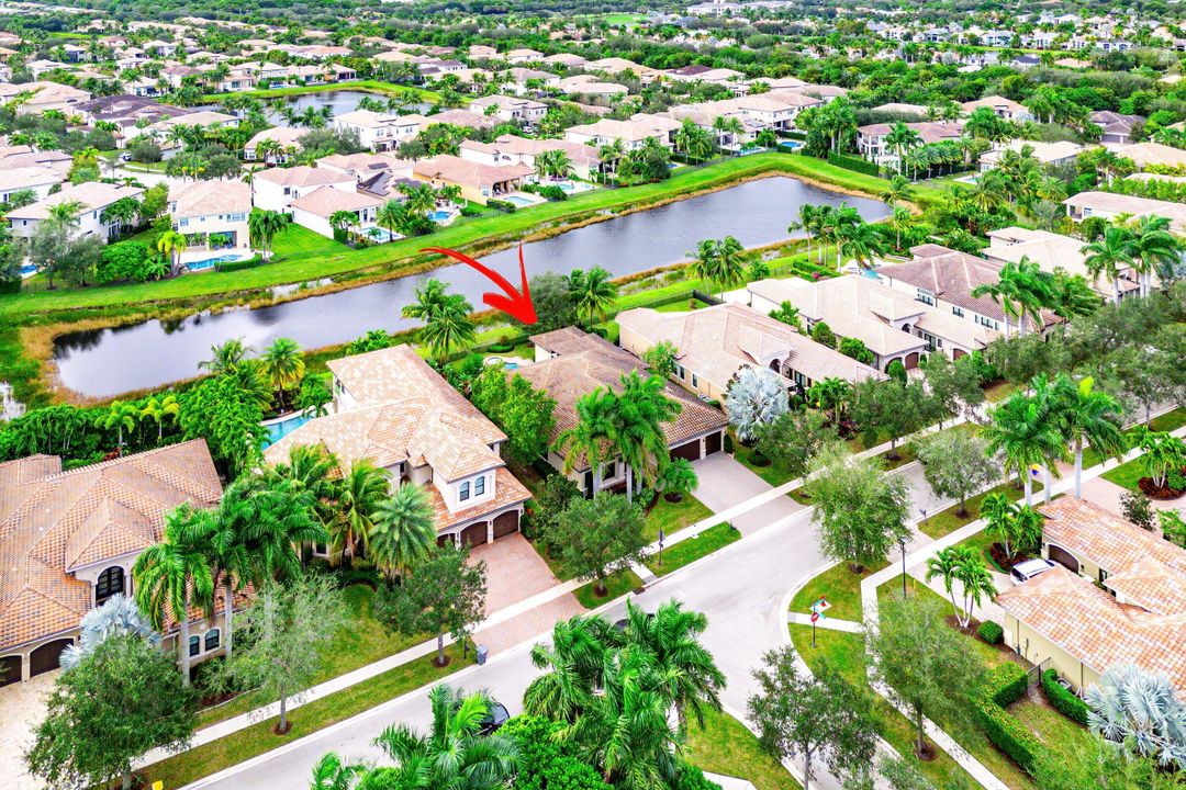 For Sale: $1,895,000 (4 beds, 3 baths, 3745 Square Feet)