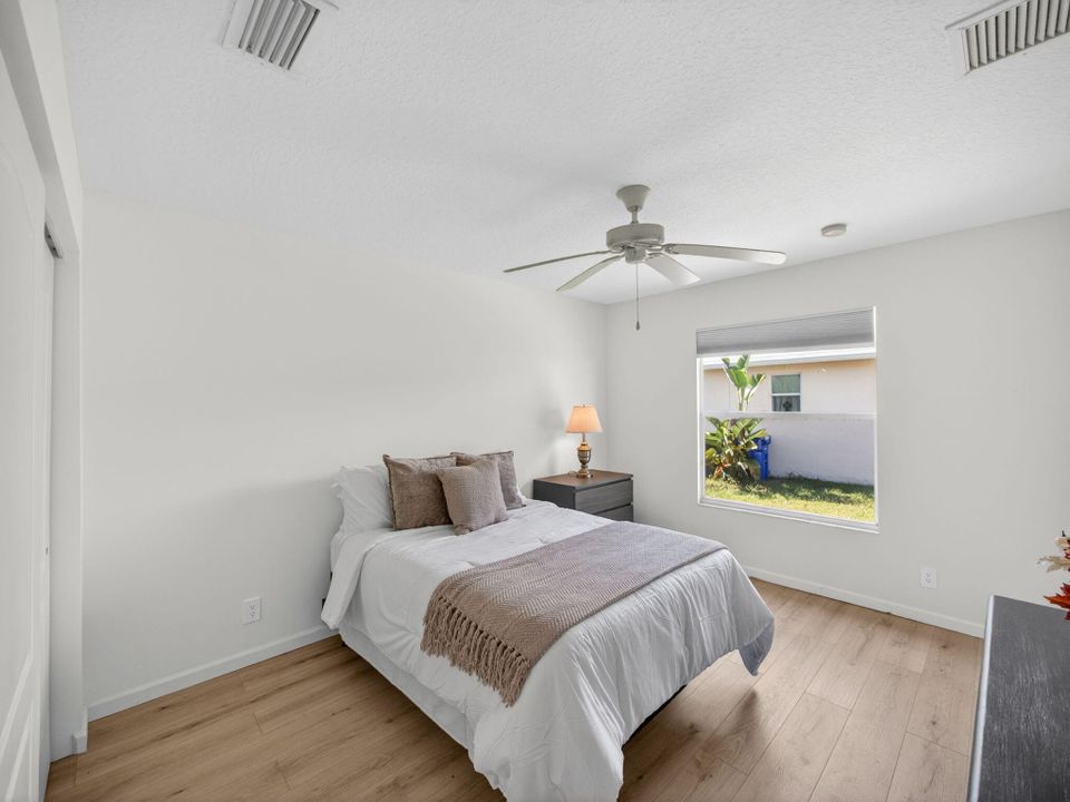 В аренду: $2,500 (3 спален, 2 ванн, 1625 Квадратных фут)