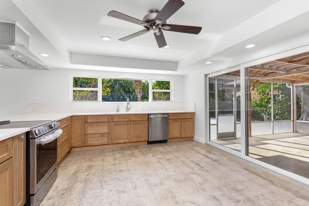 For Sale: $2,495,000 (3 beds, 2 baths, 2116 Square Feet)