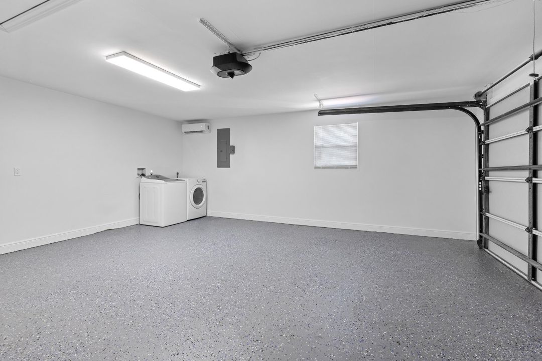 For Sale: $2,495,000 (3 beds, 2 baths, 2116 Square Feet)