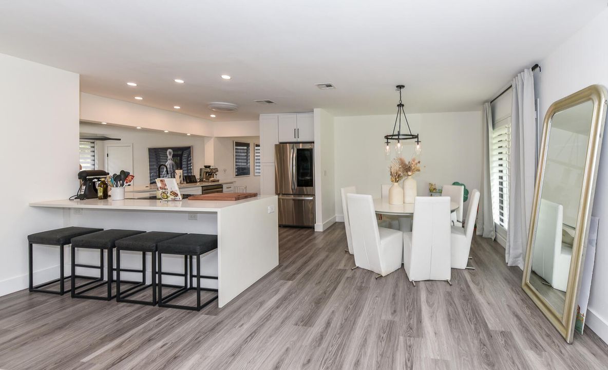 For Rent: $6,500 (3 beds, 2 baths, 2155 Square Feet)