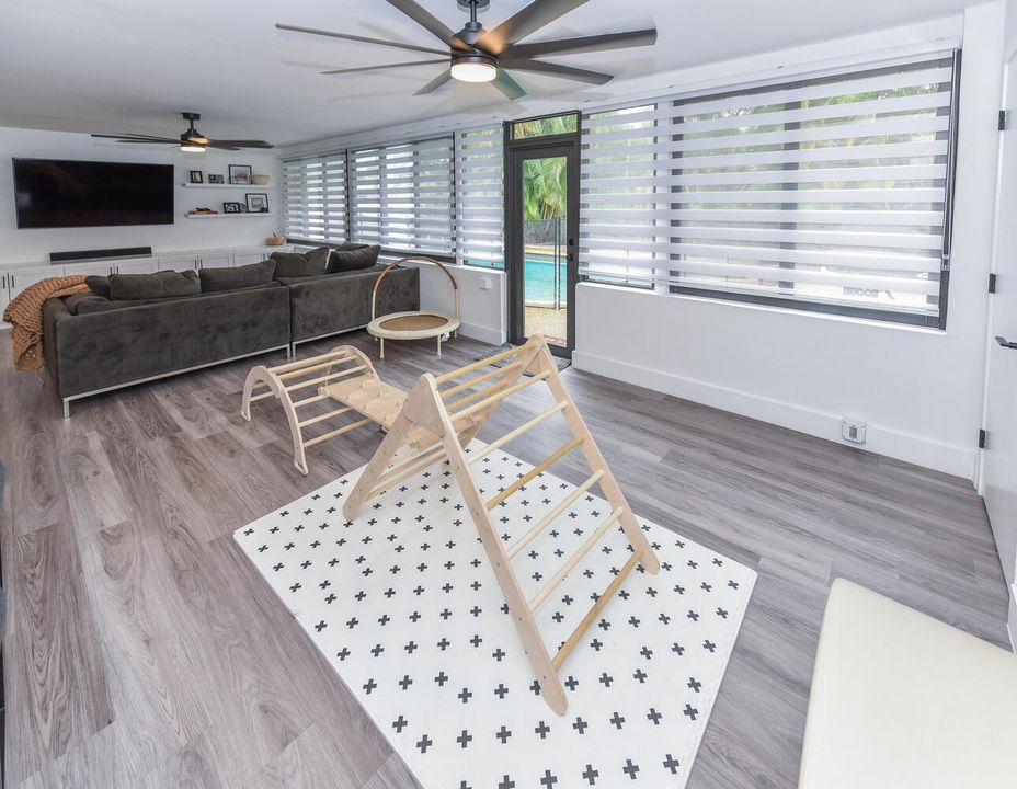 For Rent: $6,500 (3 beds, 2 baths, 2155 Square Feet)