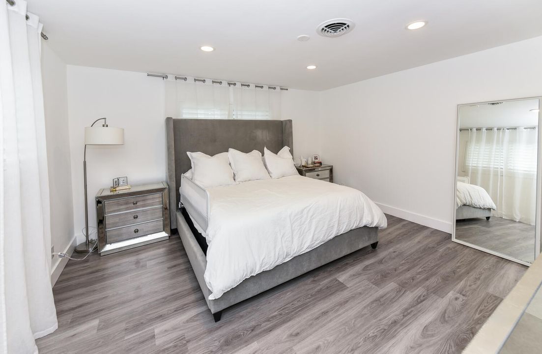 For Rent: $6,500 (3 beds, 2 baths, 2155 Square Feet)