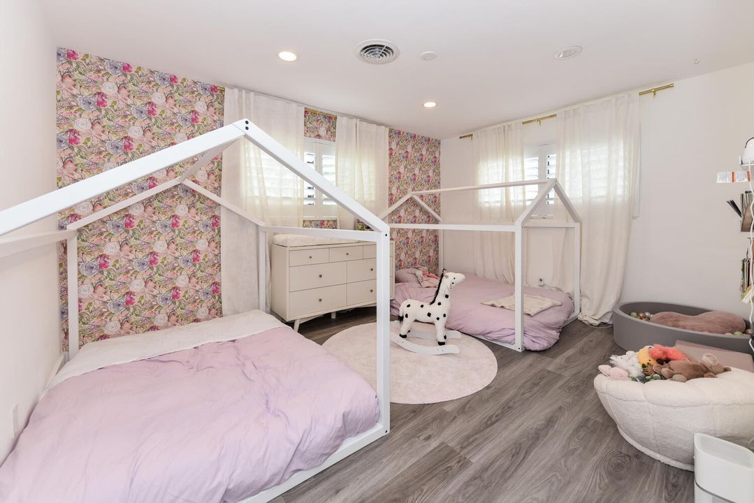 For Rent: $6,500 (3 beds, 2 baths, 2155 Square Feet)