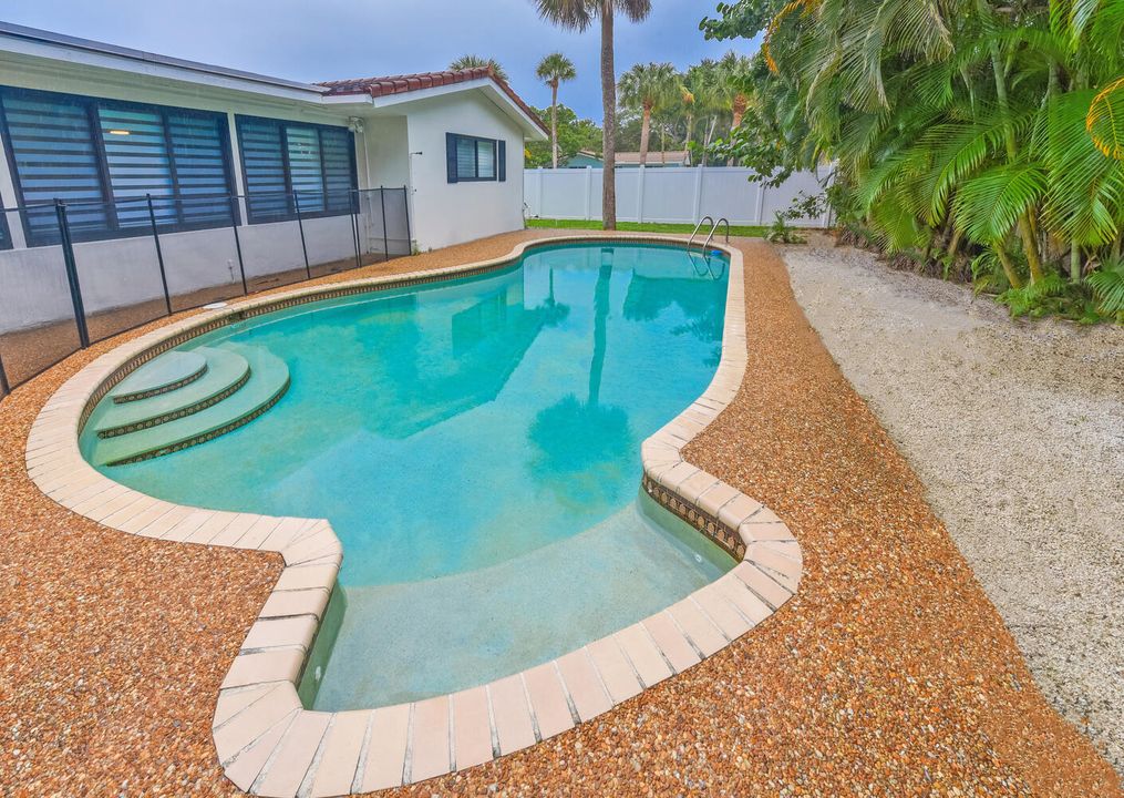 For Rent: $6,500 (3 beds, 2 baths, 2155 Square Feet)