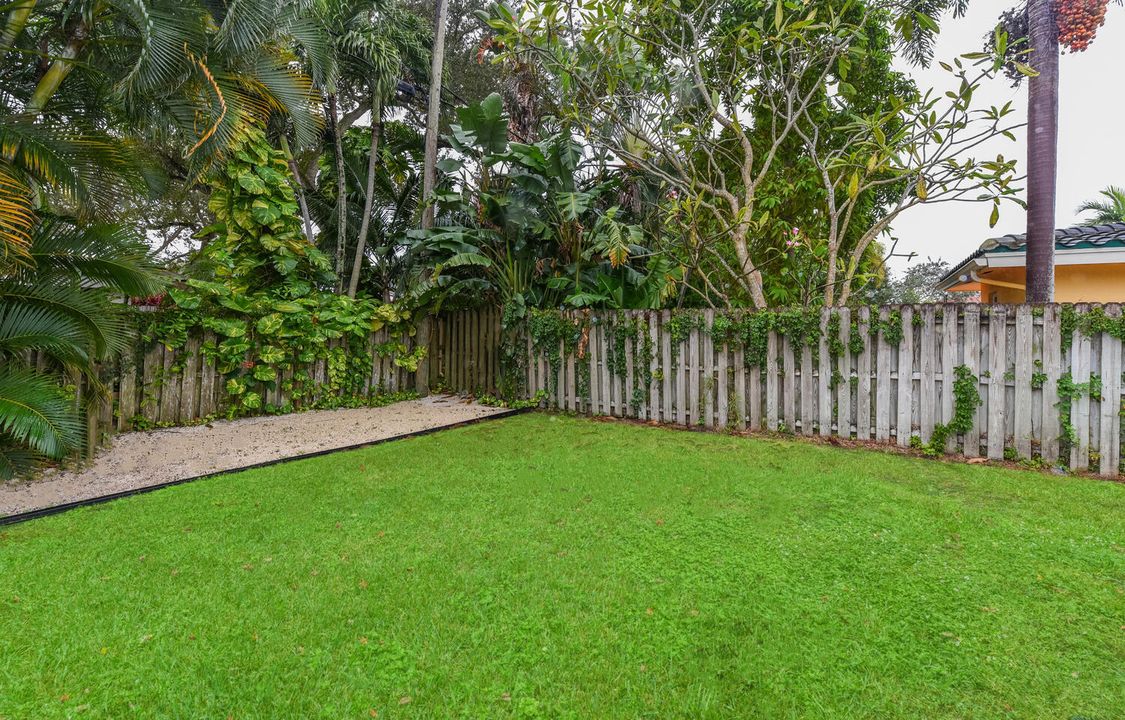 For Rent: $6,500 (3 beds, 2 baths, 2155 Square Feet)