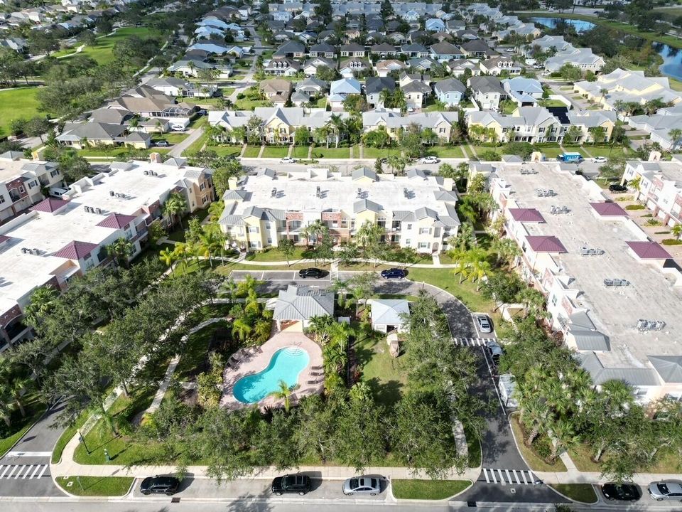 В аренду: $2,150 (2 спален, 2 ванн, 1250 Квадратных фут)