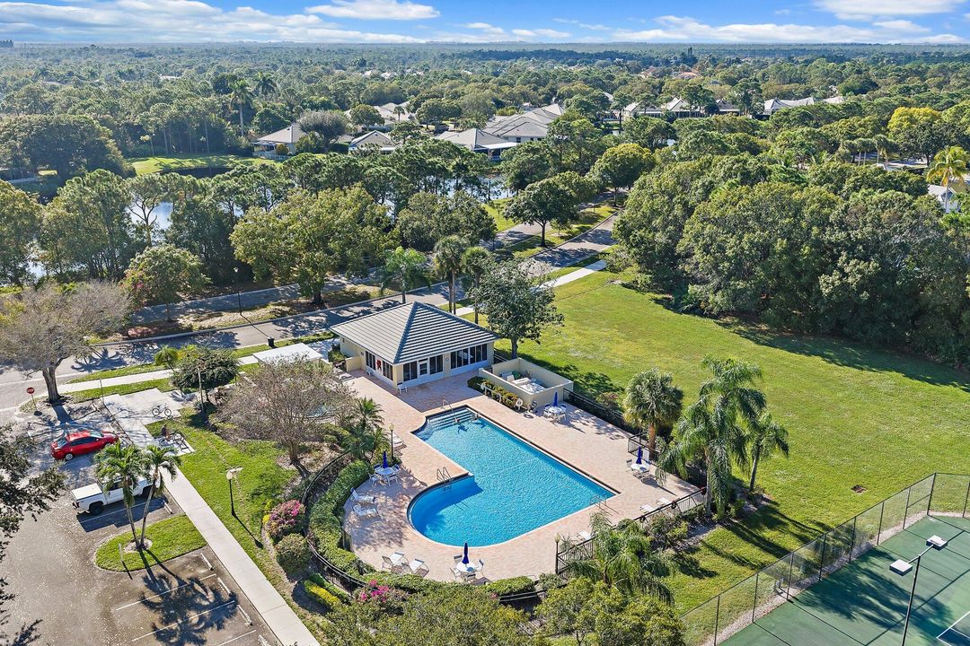 For Sale: $499,000 (3 beds, 2 baths, 2017 Square Feet)