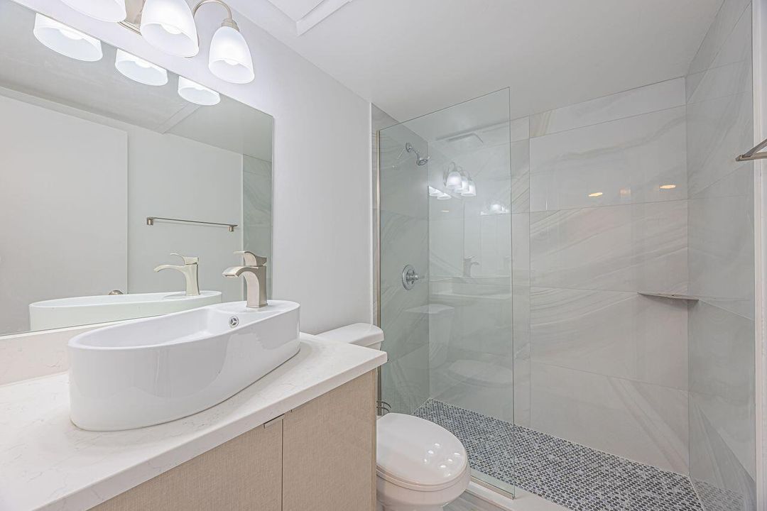 For Sale: $247,500 (2 beds, 2 baths, 1090 Square Feet)