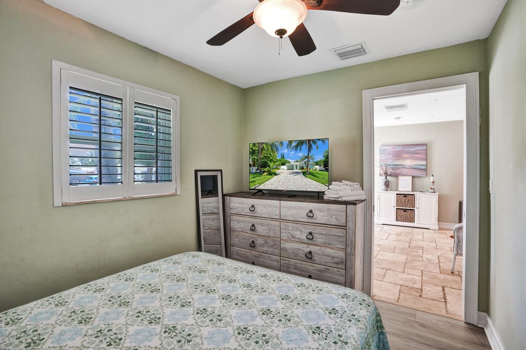 For Rent: $3,100 (2 beds, 1 baths, 816 Square Feet)