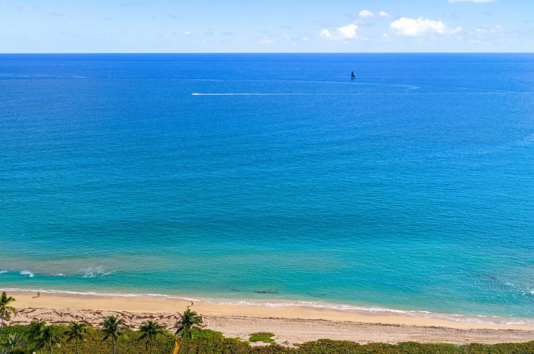 For Sale: $2,495,000 (3 beds, 2 baths, 2116 Square Feet)