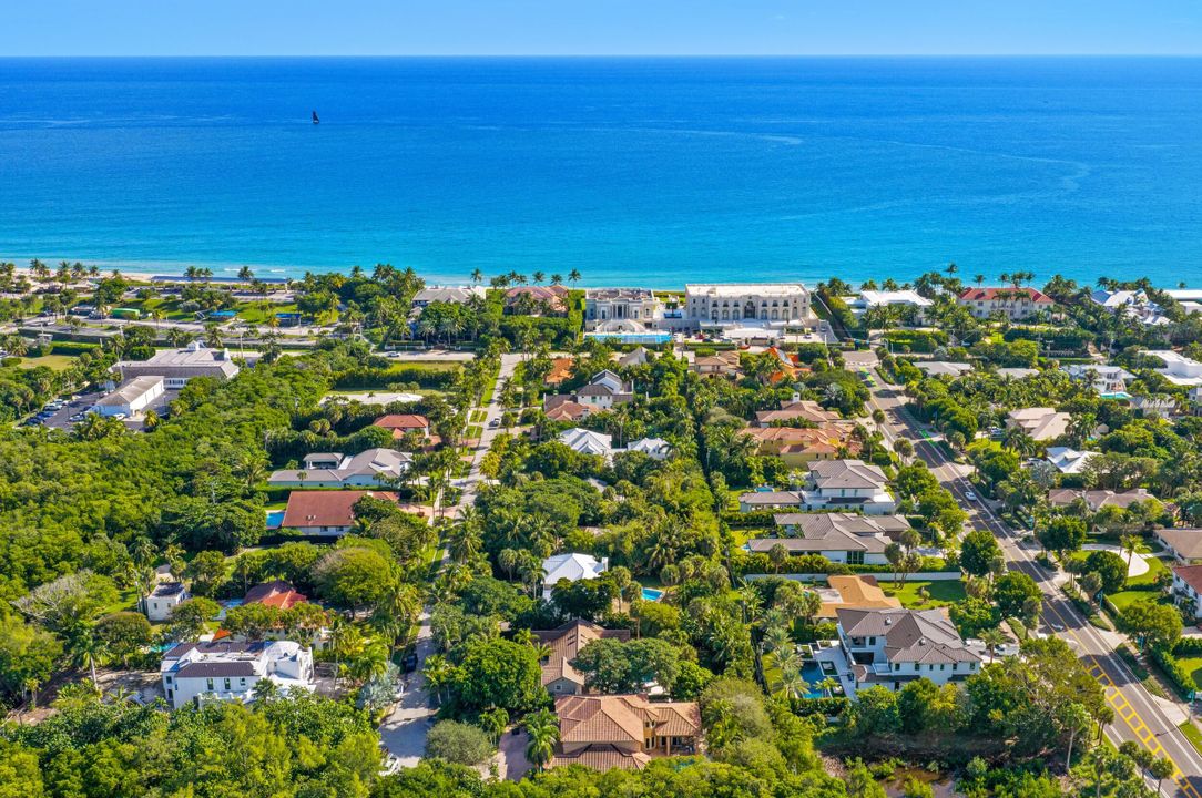 For Sale: $2,495,000 (3 beds, 2 baths, 2116 Square Feet)