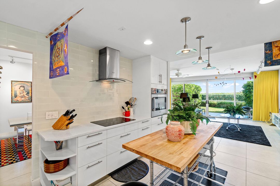 待售: $2,195,000 (3 贝兹, 2 浴室, 2985 平方英尺)