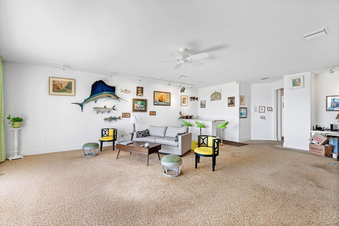 待售: $2,195,000 (3 贝兹, 2 浴室, 2985 平方英尺)