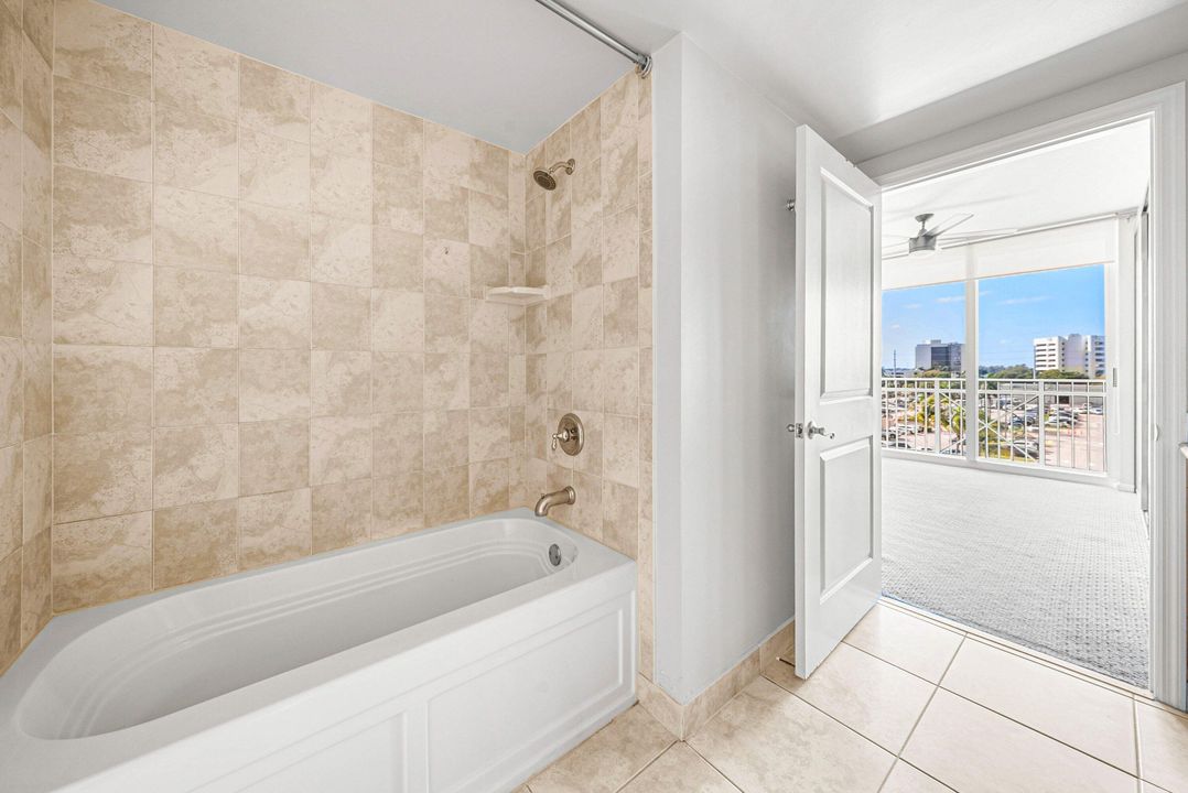 В аренду: $2,800 (2 спален, 2 ванн, 1063 Квадратных фут)