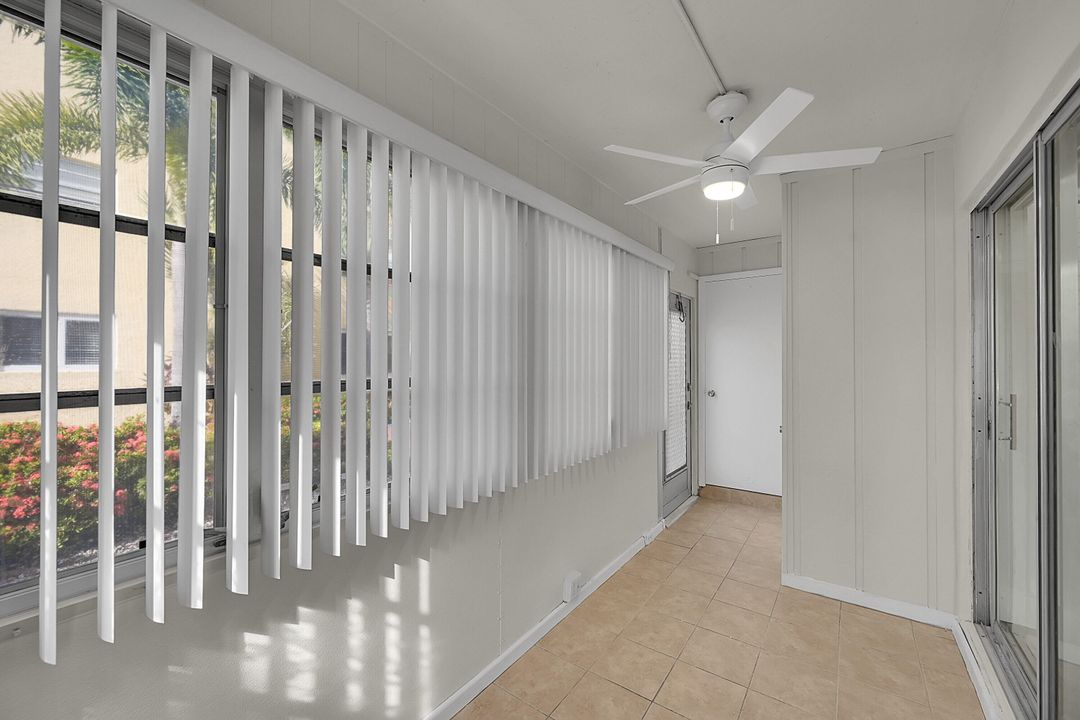 На продажу: $160,000 (2 спален, 2 ванн, 920 Квадратных фут)