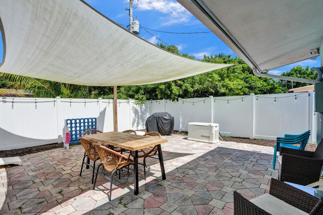 For Rent: $3,100 (2 beds, 1 baths, 816 Square Feet)