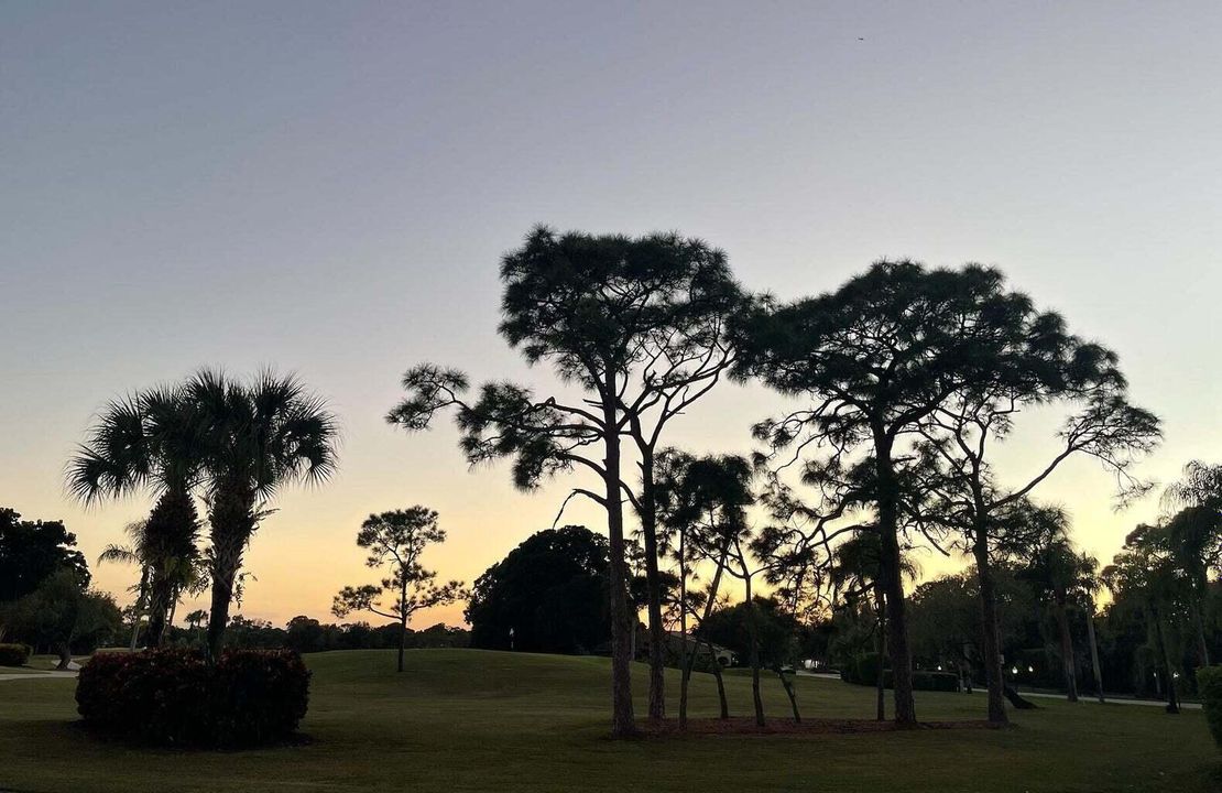 出租: $10,500 (2 贝兹, 2 浴室, 2820 平方英尺)