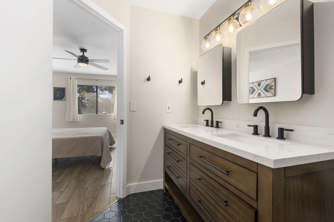 For Sale: $349,000 (2 beds, 2 baths, 1177 Square Feet)